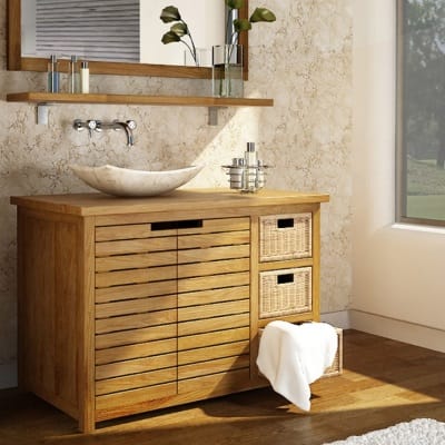 Столешница из древесины лиственницы в ванную комнату